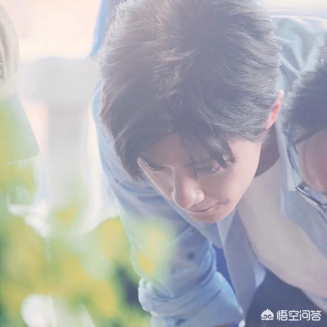 杨幂深夜赴美容院:李现杨幂等最近被恶意拍摄大家怎么看