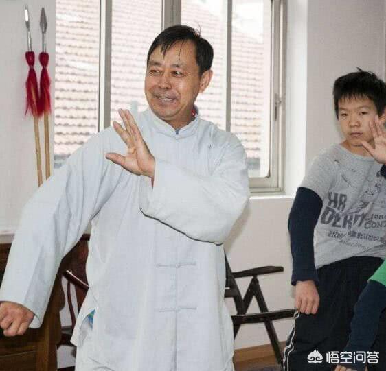 太极大师马保国简介:马保国大师的浑元形意太极，是耍浑，还是真的“太急”？