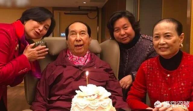 蓝琼缨怎样谋害大房:98岁赌王不愿离世，靠着上亿药物强行买命，现在怎么样了