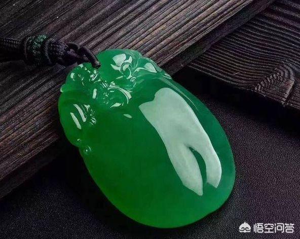 翡翠原石相关知识,翡翠原石含有多少种矿物质？有何收藏价值？