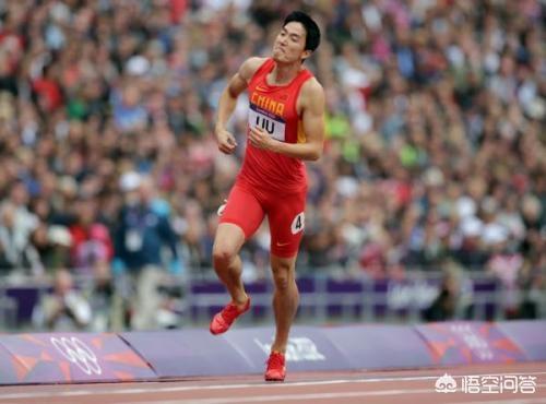 葛天裤裆藏雷:退役5年，110米栏“飞人”刘翔如今现状如何？