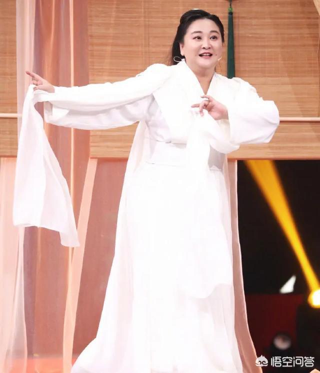 贾玲花木兰:贾玲为什么要捧红张小斐？