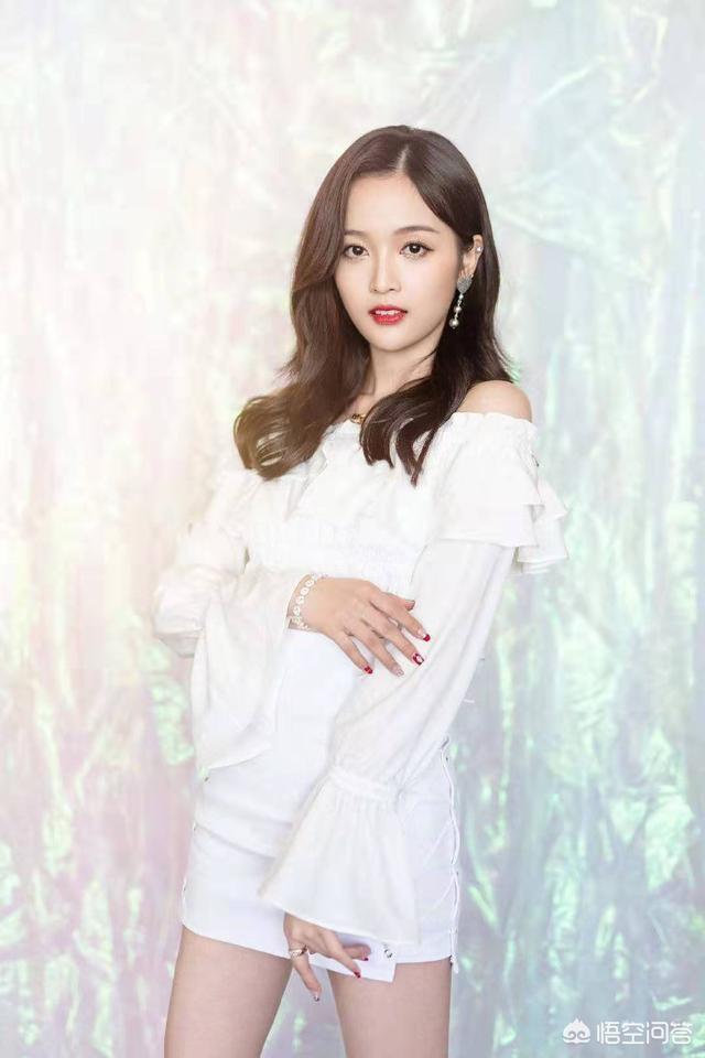周迅张婧怡:​最让人期待的综艺节目你们最近在等什么节目啊。 ​？