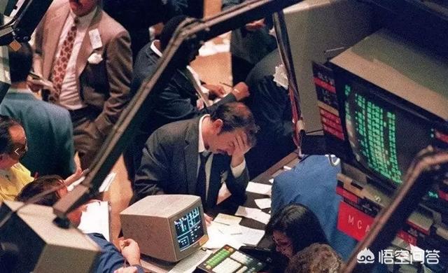 黑色星期天死了多少人:史上的“黑色星期一”到底发生了什么