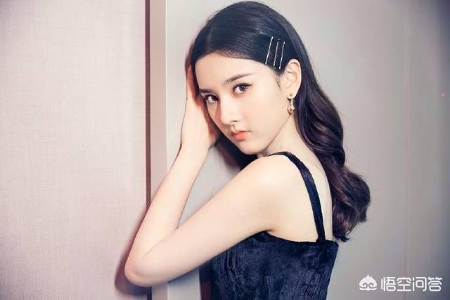 周迅张婧怡:​最让人期待的综艺节目你们最近在等什么节目啊。 ​？