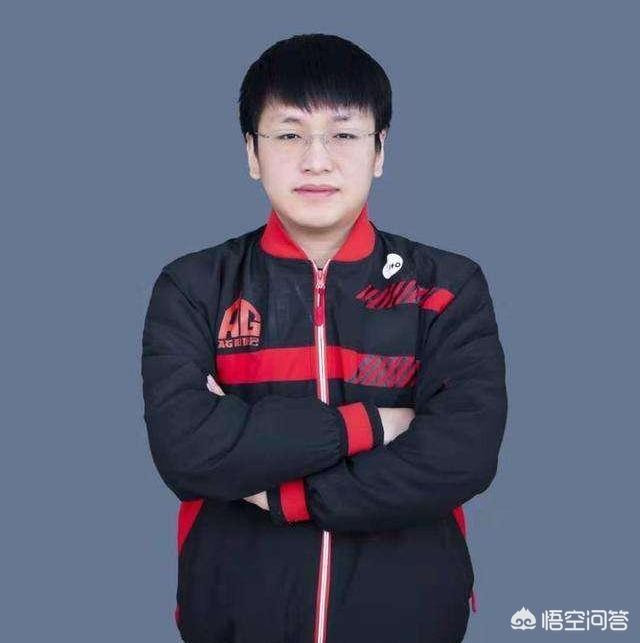 头条问答 - ag老帅退居二线,初代kpl选手还剩下哪些?还有谁能首发?