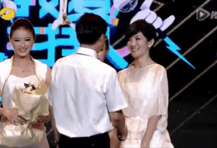 浩二下跪:为什么《驴得水》里，铁男跪下后，那么多人会觉得很沉重？