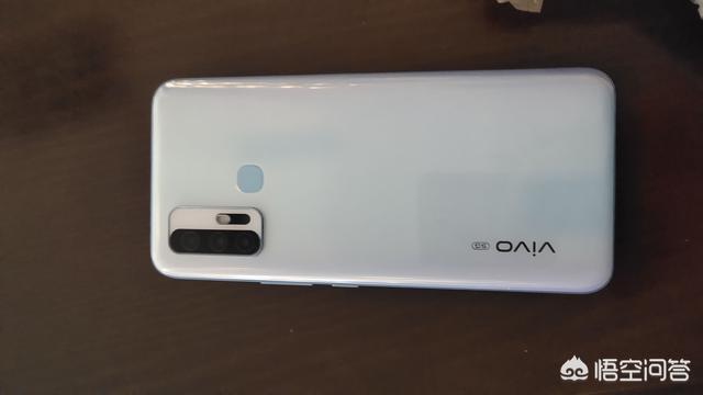 尊龙z6电竞:vivo Z6和IQOO 3怎么样？在行业内分别是什么定位？