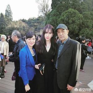 王乃恩为什么戴帽子:为什么有些男生明明不秃顶却偏偏喜欢一直戴着帽子？