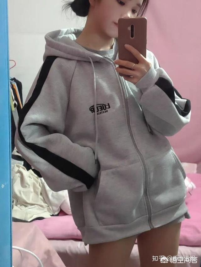 忠犬小八:不浮夸又有设计感的卫衣品牌或者淘宝店有哪些？ 忠犬小八梨形自制