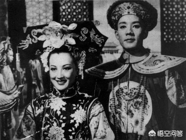 周璇:周旋是民国时期风华绝代的女明星，为何她在37岁就去世了？