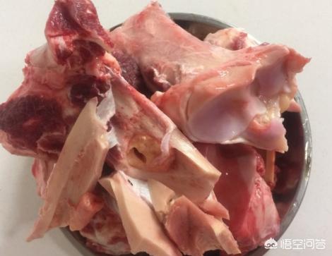 牛膝骨汤:牛大腿骨怎么熬汤比较好？