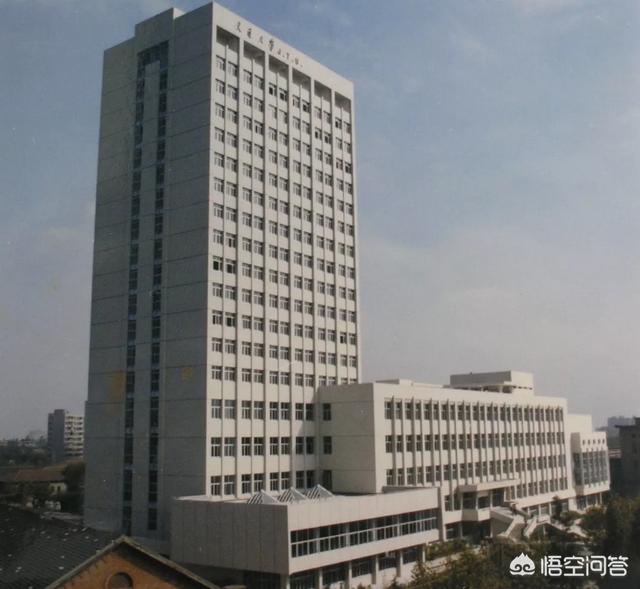 包玉刚:包玉刚学校和船王包玉刚有什么关系？