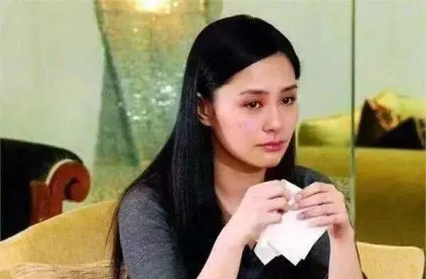 阿娇陈冠希无处理照:阿娇离婚，为什么有人说她该嫁给陈冠希？