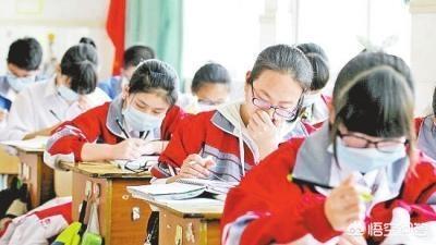 头条问答 怎么能保证小学生八小时都带着口罩上课 过去都没怎么戴过 5个回答