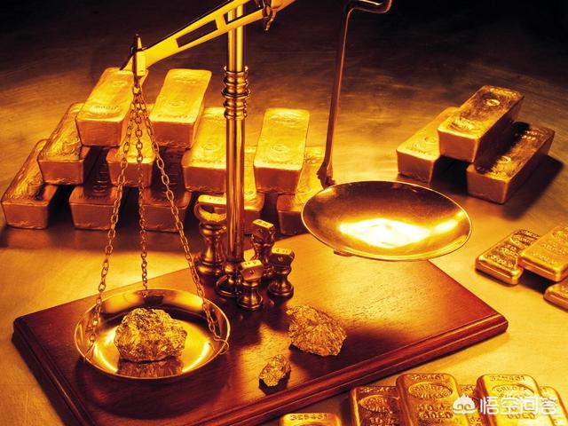 如果和珅李鸿章二人在同一时代那个更富有？