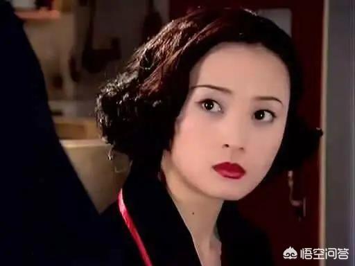 许鞍华作品:张爱玲小说改编《第一炉香》，导演许鞍华能讲出一个好的故事吗