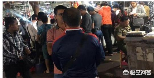 直播间的翡翠为啥便宜,直播间便宜的玉镯能买吗？