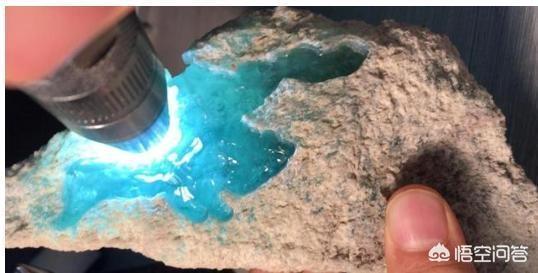 直播间的翡翠为啥便宜,直播间便宜的玉镯能买吗？