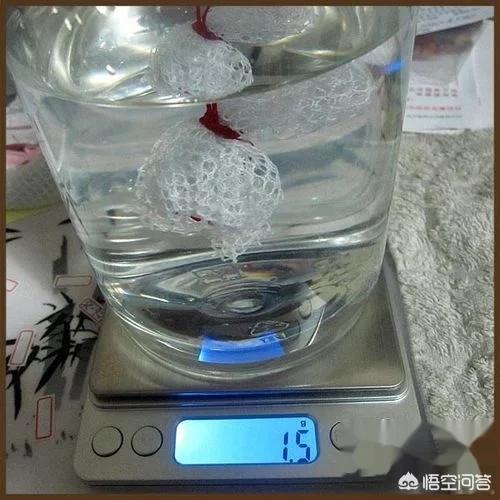 玉的密度多少是真的,和田玉密度3.04是正宗的吗？为什么？