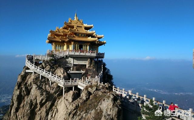 老君山风景区在哪里,老君山是一个什么样的地方？