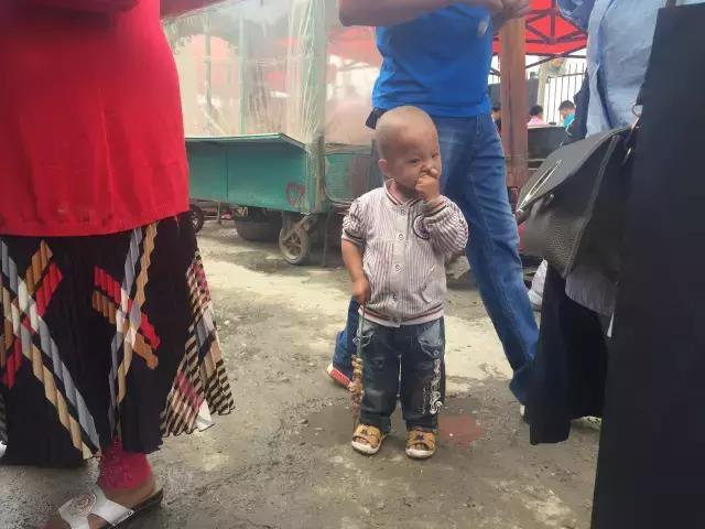 玉石都是在哪里挖的,你去过新疆和田的玉石集市巴扎吗？