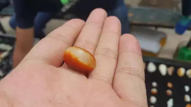 玉石都是在哪里挖的,你去过新疆和田的玉石集市巴扎吗？