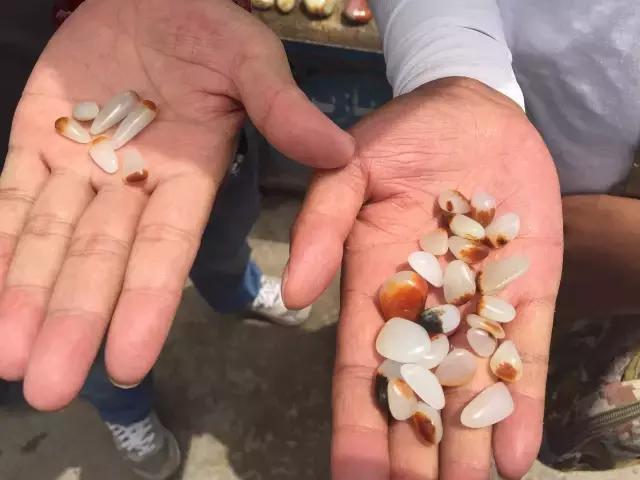 玉石都是在哪里挖的,你去过新疆和田的玉石集市巴扎吗？