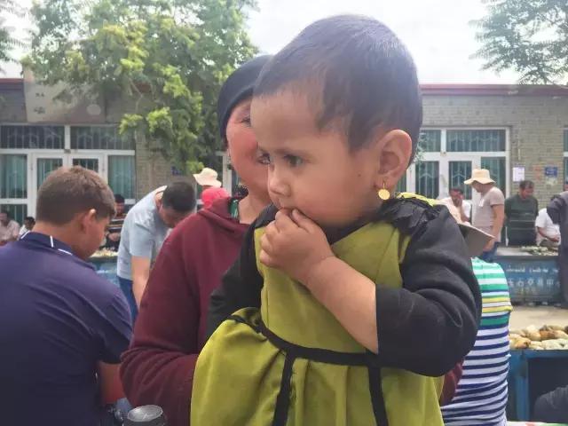 玉石都是在哪里挖的,你去过新疆和田的玉石集市巴扎吗？