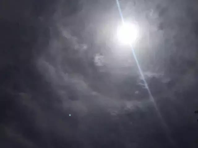 玉石都是在哪里挖的,你去过新疆和田的玉石集市巴扎吗？