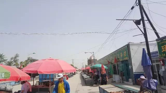 玉石都是在哪里挖的,你去过新疆和田的玉石集市巴扎吗？