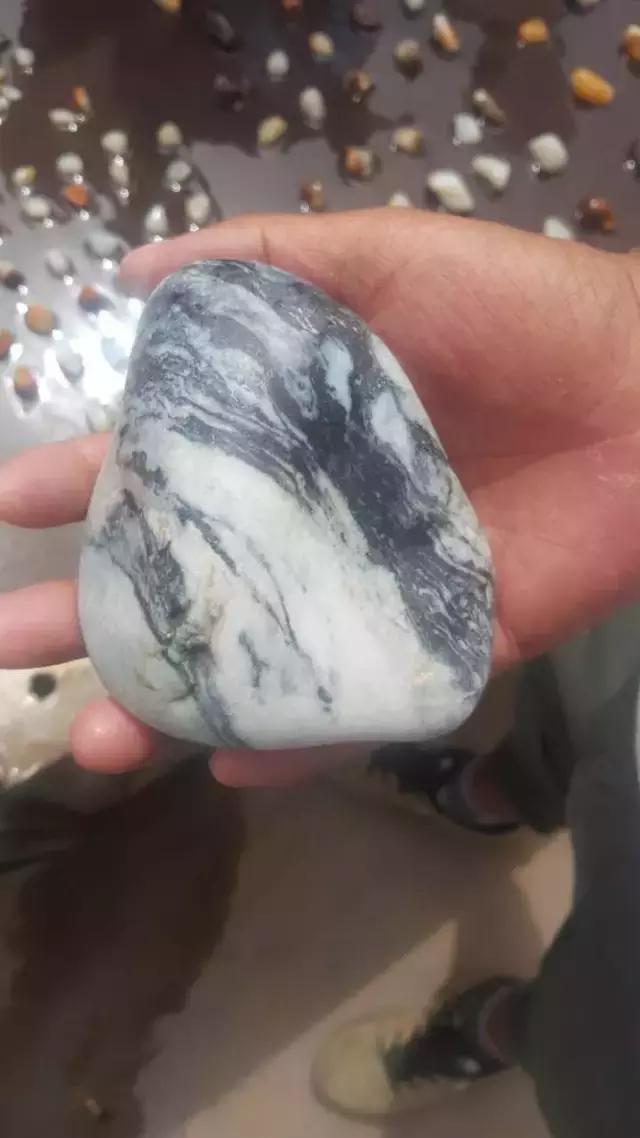 玉石都是在哪里挖的,你去过新疆和田的玉石集市巴扎吗？