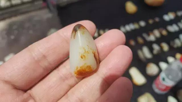 玉石都是在哪里挖的,你去过新疆和田的玉石集市巴扎吗？