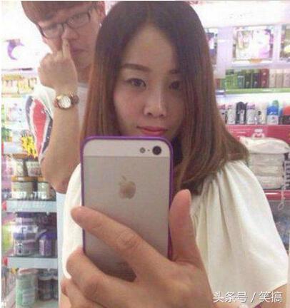 逗人开心微信<a href=https://maguai.com/list/256-0-0.html target=_blank class=infotextkey>朋友圈</a>文章:有什么笑话让你笑后又感到心酸？