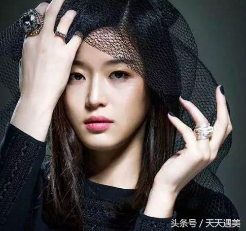 全智贤成名前:全智贤出道这么多年，女神为何一直是女神