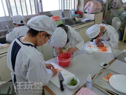 灵异事件女子日本十大:你知道有哪些日本校园恐怖故事？