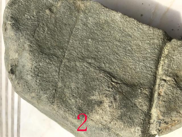 沙皮图片:翡翠的种在评价翡翠的价值方面究竟占多大比例？