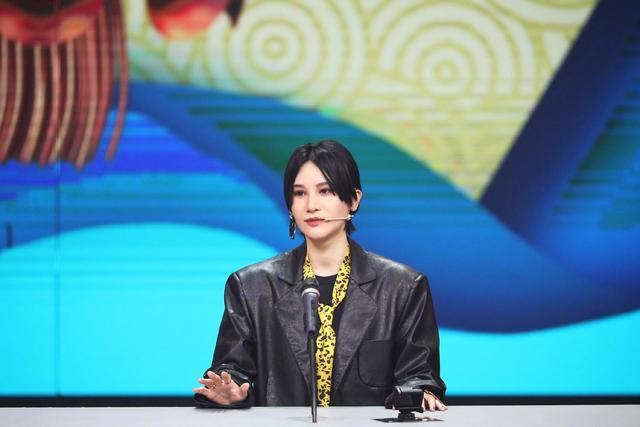 跑男华晨宇为什么哭:为什么说尚雯婕是挖掘蔡徐坤华晨宇的伯乐？