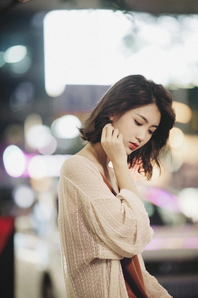 追女生时，用怎样的撩妹套路情话对话，才能让她主动来追你