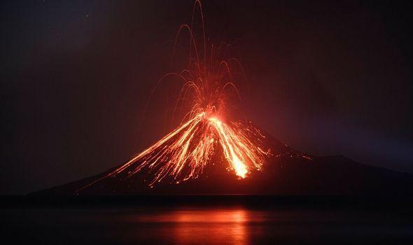 美国黄石火山:黄石火山和富士山一般在什么时候喷发