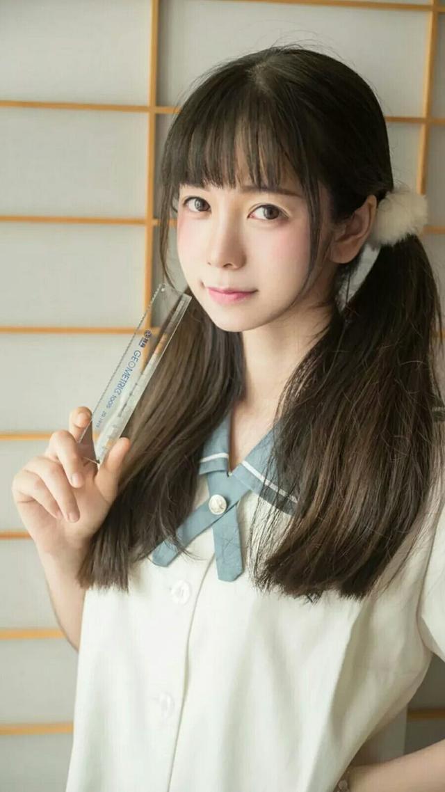 追女生时，用怎样的撩妹套路情话对话，才能让她主动来追你
