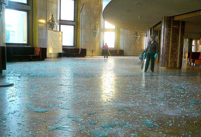 俄罗斯打穿地球灵异事件:2013年俄罗斯上空陨石，被UFO击穿事件，是真还是假？