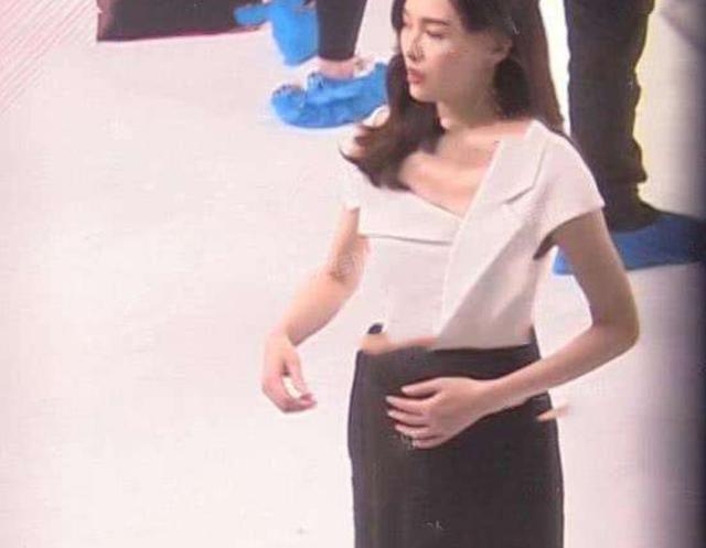 唐艺昕怀孕:为什么说张若昀唐艺昕公布怀孕生产消息比唐嫣罗晋耿直？