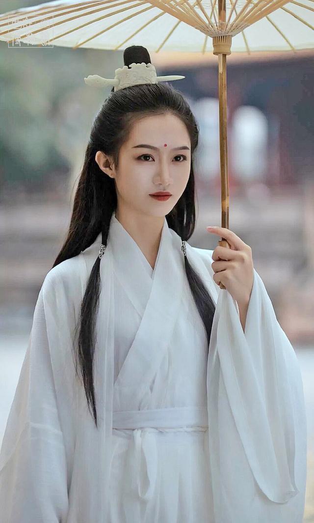 貂蝉的老公是谁:民间传说“关羽月下斩貂蝉”，斩的是真人还是影子呢？