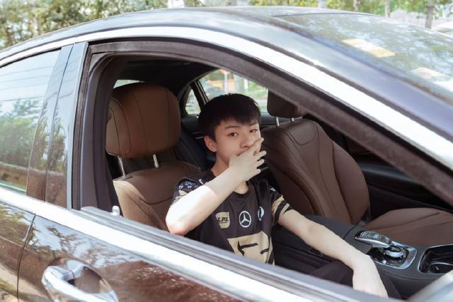 LETME吐槽走A怪仅过2天,KARSA直播开团：“ABLE那个地方不好使”,如何评价此事？