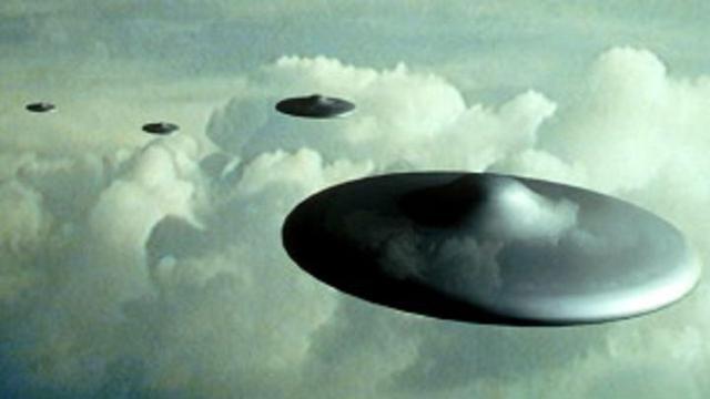 飞机失踪35年后降落是真的吗，日航班遭遇巨型UFO，降落后机长就被停飞，他究竟看到了什么