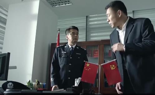 中国的官员级别是什么,有什么影视剧可以一次性说清楚？
