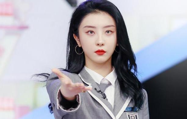 喻言小号喊话虞书欣:怎么看THE NINE这个女团？