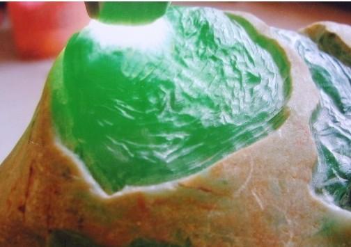 全世界只有中国人玩翡翠,缅甸算是世界上翡翠最多的地方吗？