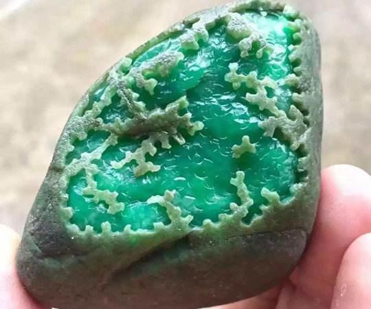 全世界只有中国人玩翡翠,缅甸算是世界上翡翠最多的地方吗？